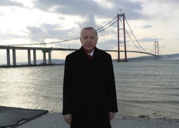 MOST KOJI POVEZUJE EVROPU I AZIJU Erdogan pustio u rad VISEĆI MOST sa najdužom poveznicom na svijetu