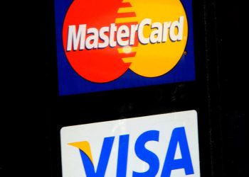 VISA I MASTERCARD SE POVLAČE IZ RUSIJE: “Nema više transakcija zbog ničim izazvane invazije…”