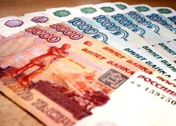 MOSKVA NA KOLJENIMA:   Rusija prijeti tužbom ako bude prisiljena proglasiti stečaj