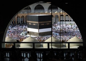 LUTRIJA ZA HADŽ RASRDILA VJERNIKE: Pripreme za hodočašće u Meku postale financijska i logistička noćna mora za mnoge muslimane