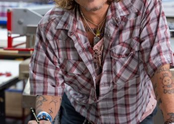 HOLLYWOOD I UMJETNOST: Depp za tri sata zaradio 3,5 miliona dolara prodajom slika