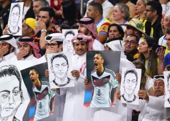 SVIJET SE BAŠ VRTI OKO LOPTE: Mesut Ozil postaje simbol zapadnih ‘dvostrukih standarda’
