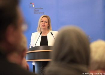 NJEMAČKA ISLAMSKA KONFERENCIJA: Njemačka želi više “njemačkih imama” koji neće predvoditi doušničke mreže stranih država