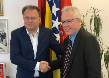 MURPHY NE ZNA S KIM IMA POSLA: Američki ambasador se grdno vara kad daje optimističke procjene za uspostavu nove vlasti
