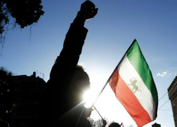 KAKO SANKCIJE SPUTAVAJU IRANSKE DEMONSTRANTE: Potreban im je novac da održe i izgrade pokret