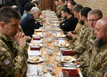 PREDSJEDNIKOV IFTAR U ROVU Zelenski: Ramazan se poštuje posvuda u Ukrajini – čak i na prvoj liniji u borbenim uvjetima