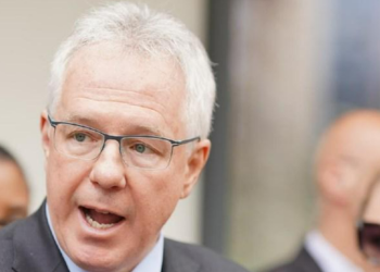 KO SU „MALIGNI AKTERI“ KOD BOŠNJAKA?  Murphy:  Ovdje postoje političari koji su u partnerstvu sa stranim akterima malignog utjecaja da bi ostali na vlasti