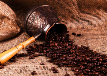 ZAŠTO JE KAFA BILA ZABRANJIVANA? Kafa je prešla dug put da postane miljenica ljudi širom svijeta