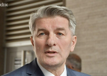 ZAHUKTAVA SE BITKA ZA BOŠNJAČKI TRON  Mehmedović: U SDA je izgrađen kult vođe i tu počinju svi problemi