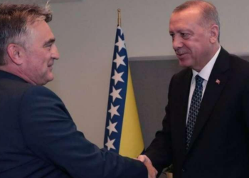 KAKO SE ŽELJKO OBEJANIO KAO „SULTANOV TROJANSKI KONJ“ :  Zašto Komšić pojma nema šta se iza brdovitog Balkana valja