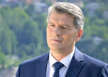 SDA-OVCI ŽELE PROMJENE NA VRHU STRANKE Mehmedović: Pobjedu na Kongresu ću posvetiti Senadu Hodžiću, nesuđenom lideru SDA kojeg je ubio KOS!