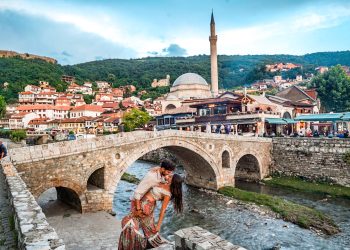 PRIZREN U ODSLIKU SARAJEVA: Širi li se na Kosovu konzervativni islam ?
