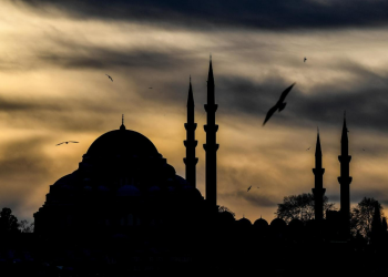 IZMEĐU MODERNIZMA I TRADICIJE: Zašto Turska privlači zapadne muslimane i studente islama