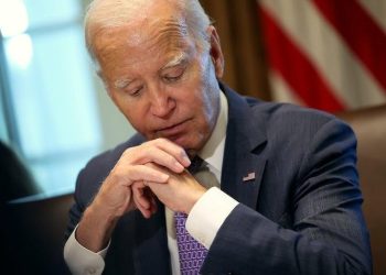 DA SE NE ZAVARAVAMO Cook: Biden je svjeručno stavio svoj potpis za genocid u Gazi!