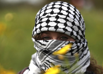 BOGATI NE PLAČU I NE ŽALE BRAĆU:  Saudijci zabranili palestinski šal na filmskom festivalu Crvenog mora