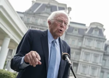 “BOMBE KOJE UNIŠTAVAJU GAZU NAPRAVLJENE SU U AMERICI” Sanders : Vrijeme je da SAD kaže ‘ne’ Netanyahuu