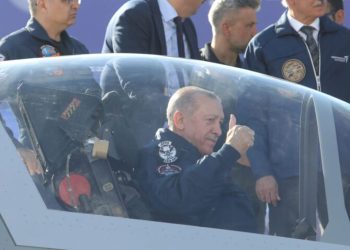 KAD SULTAN PILOTIRA: Prvi let turskog ratnog aviona pete generacije