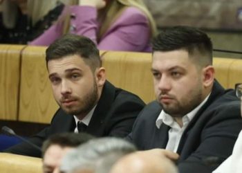 BOŠNJACI NA KRILIMA TROJKINIH PRELETAČA LETE U EVROPU: Uzunović ide u zatvor i gubi mandat, a Nikšićeva vlada neće preživjeti vrelo ljeto?!