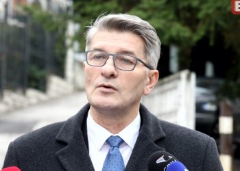ŠEMSO POKUCAO VOŽDU NA VRATA: Nova politička partija održala osnivačku skupštinu u Doboju, poruke svim građanima