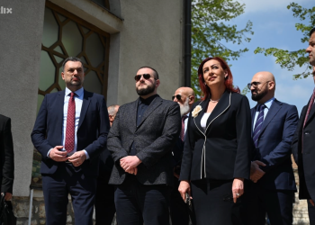 RAMO I USAME, SA DINOM RAME UZ RAME: Bezobrazno su bogati i glupi da su umislili da su nacionalne veličine