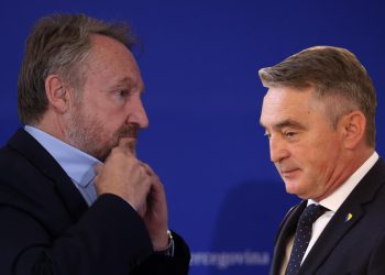 SAMOUBISTVO IZ ZASJEDE: Šta se krije iza sporazuma SDA i DF-a o “neometanju u izbornoj kampanji”?!