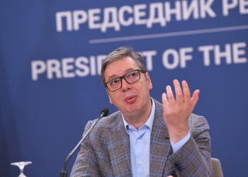 NE MOŽEŠ I OVCE I NOVCE: Vučić osvaja Zapad obećanjima o ‘bijelom zlatu’, ali usput gubi narod
