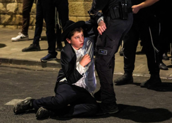 „RADIJE ĆEMO UMRIJETI KAO ŽIDOVI, NEGO KAO CIONISTI“: Izrael regrutira ultraortodoksne Židove, izbili sukobi s policijom