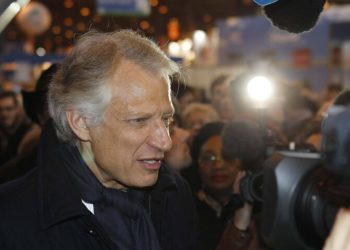 BIVŠI FRANCUSKI PREMIJER NOVINARIMA: ‘Zapad šuti dok se događa najveći povijesni skandal’