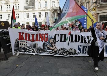 OD KERBELE DO SEBILJA, OD SARAJEVA DO GAZE: Veliki broj građana na protestnoj šetnji za Palestinu, upućene poruke solidarnosti