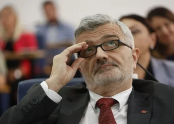 SARAJLIJAMA BI BILO PAMETNIJE DA IMAJU BAR JEDNOG SRBINA NAČELNIKA: Bez obzira na skupe projekti, afere i političke borbe u Općini Centar Mandić je bolji izbor