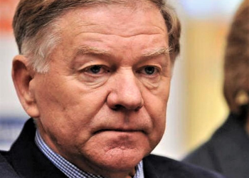 ČOVIĆEV HINJSKI NASRTAJ NA VISOKOG PREDSTAVNIKA  Komšić: On to radi hinjski s osmijehom jer se mora ostaviti dojam “lukavog Latina”