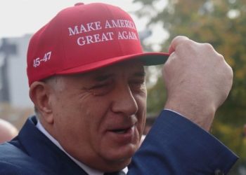 POLITIČKI HARAKIRI: Dodik se na sve (ne)moguće načine pokušava ‘uvući’ Trumpu