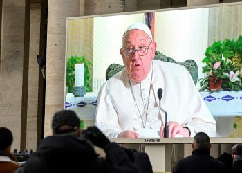 PAPA RASRDIO CIONISTE Franjo: S boli mislim na Gazu, izrešetanu djecu, bombardiranje škola i bolnica