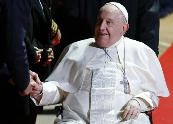 PAPA OTKRIO DA  JE BIO META DVA POKUŠAJA SAMOUBILAČKIH NAPADA: Prema Mosulu je išla žena puna eksploziva…