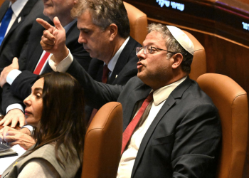 NAŠA GAZA UMUKLA JE: Izraelci će oduzimati zvučnike s kojih muslimani pozivaju na molitvu