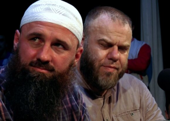„KALAŠ, BRADA, AMBASADA“:  Otkud oni u zemlji s najmekšim islamom na svijetu?