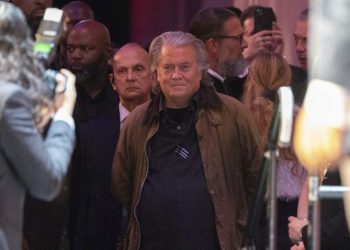 ‘DANI GROMA’ Bannon za POLITICO: Trump u opasnosti od ‘vijetnamske zamke’ i uvlačenja u dublji rat s Putinom