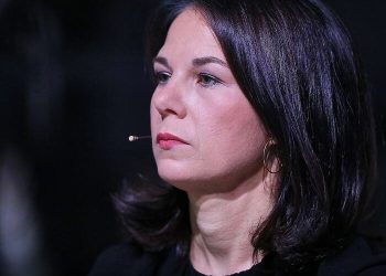 KRIŽARI U RUHU SEKULARIZMA Ghannoushi: Pariz i Berlin nemaju pravo dijeliti morlane lekcije Damasku