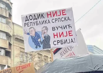 POLA MILIONA SRBA TVRDI: “Dodik nije Republika Srpska, Vučić nije Srbija”