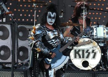 ČLAN ABBA-E MILIJARDU EURA ULAŽE U MUZIKU:  Samo za pjesme grupe Kiss platio je 300 miliona