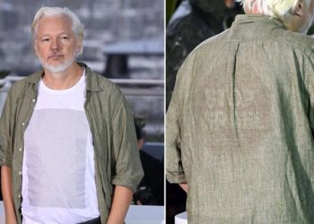 „ZAUSTAVITE IZRAEL“: Julian Assange u Cannesu odjenuo majicu s imenima djece ubijene u Gazi