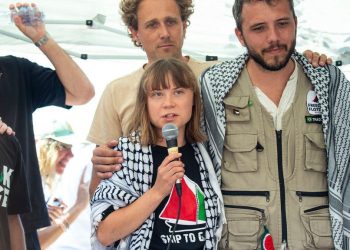 ‘OVO JESTE OPASNA AVANTURA, ALI OPSANIJE JE ŠUTJETI’: Isplovila flotila za Gazu s Gretom Thunberg i Liamom Cunninghamom iz Igre prijestolja
