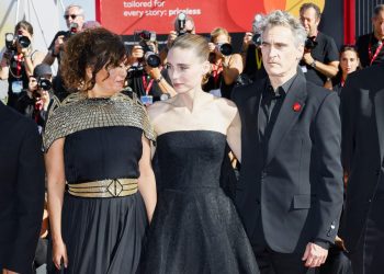 TUNIŠKI FILM ODUŠEVIO: 24 minute ovacija, usklici ‘Free Palestine’ i podrška Joaquina Phoenixa