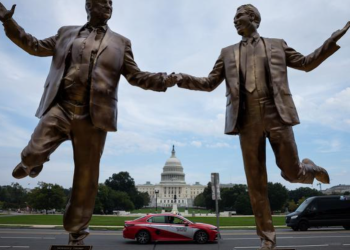 KIP TRUMPA I EPSTEINA U WASHINGTONU: ‘Nazvao je i govorio kao Hannibal Lecter’