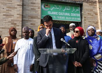 POD PUNIM SJAJEM SVOJE VJERE: Zohran Mamdani brani muslimanski identitet od napada