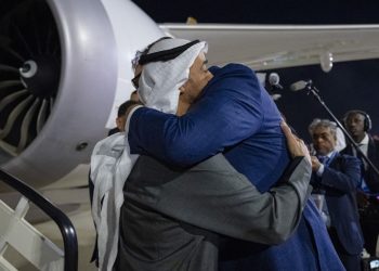 BIN ZAYED SRBIJU SPAŠAVA: Nakon pristanka Rusa Vučić našao kupca za NIS