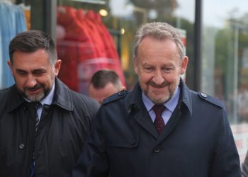SDA NIJE SVJESNA PROMJENA: Izetbegović u Beču, konkurencija u Podrinju, ko će uzeti bošnjačke glasove?