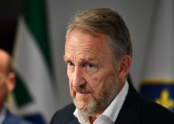 ZAKAŠNJELA KATARZA: Izetbegović se poziva na huminstičko nasljeđe Bosanskih Muslimana, a eskivira odgovore o skrivenoj agendi SDA