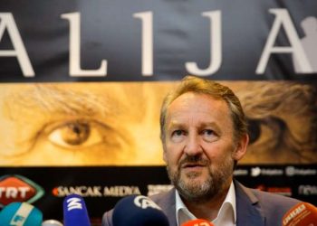 ANATOMIJA RASKOLA (IX): Bakir Izetbegović nije imao političke ambicije. U politiku je ušao usudom, ili ga je uvela neka ‘tajna ruka’?!