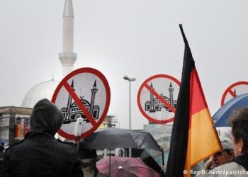 NJEMAČKA NE PRIPADA I MUSLIMANIMA: Islamofobni rasizam u Njemačkoj nije marginalna pojava, nego stvarnost